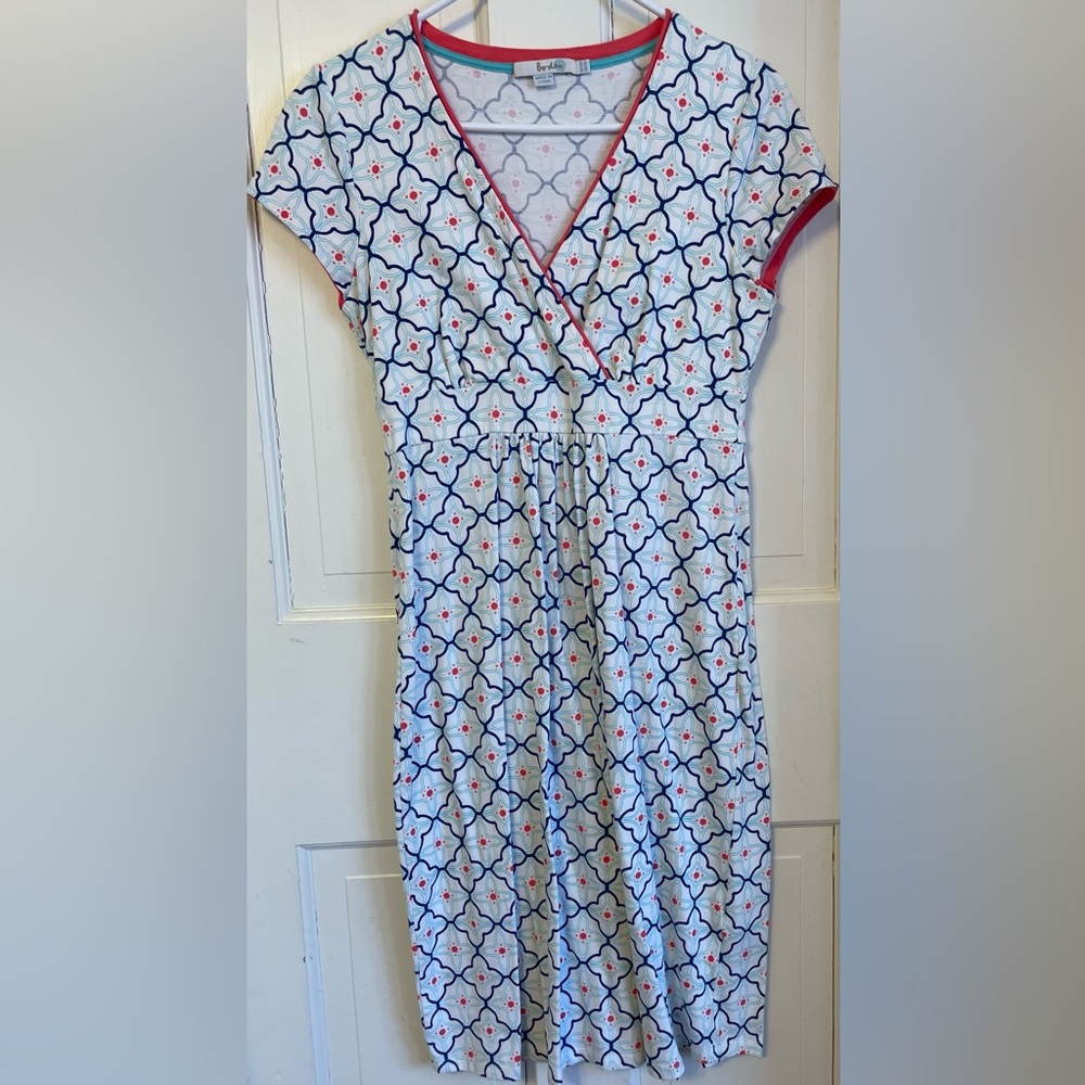 EUC Boden shirt sleeve dress.